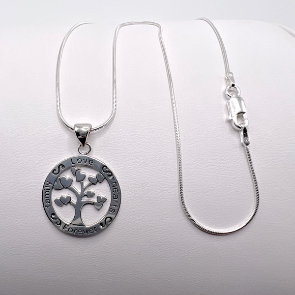 .925 Sterling Family Hearts Love Forever Necklace - Picture 12 of 16